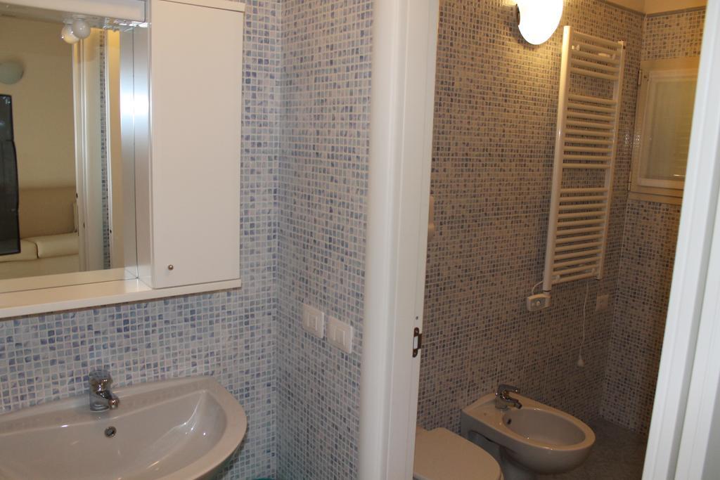 Residence Baia La Ruota Bordighera Habitación foto